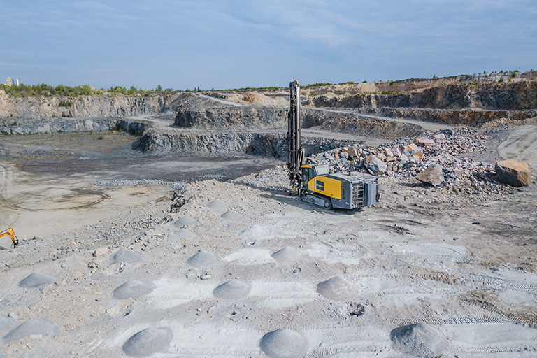 After the purchase of the quarry, holding launched an investment program aimed at purchasing new drilling rigs and renewing the fleet of specialized equipment, material and technical base.